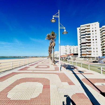 Gatu Arena " Preferente Mayores De 25 Anos Y Familias " El Puerto de Santa María Extérieur photo