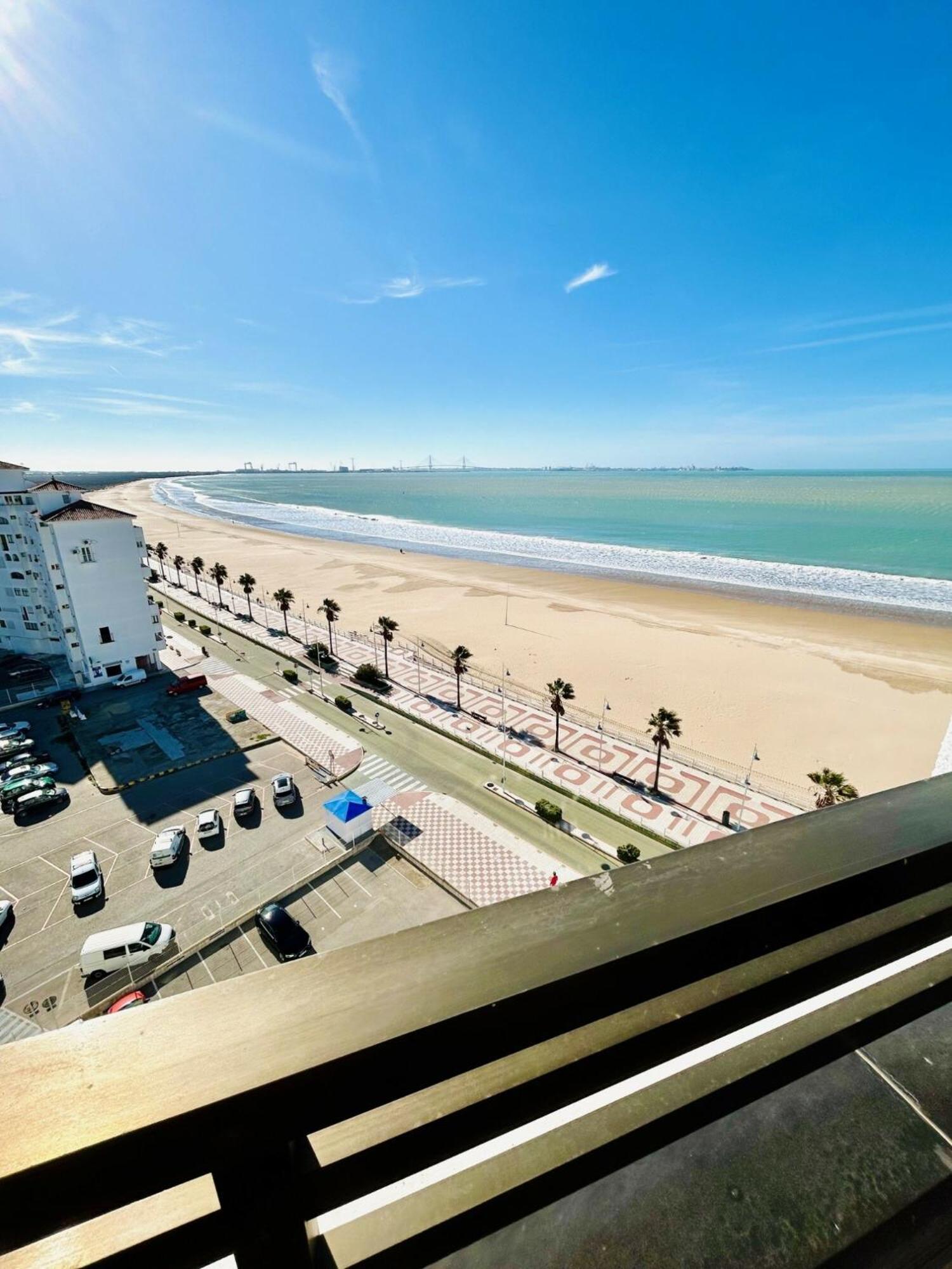 Gatu Arena " Preferente Mayores De 25 Anos Y Familias " El Puerto de Santa María Extérieur photo